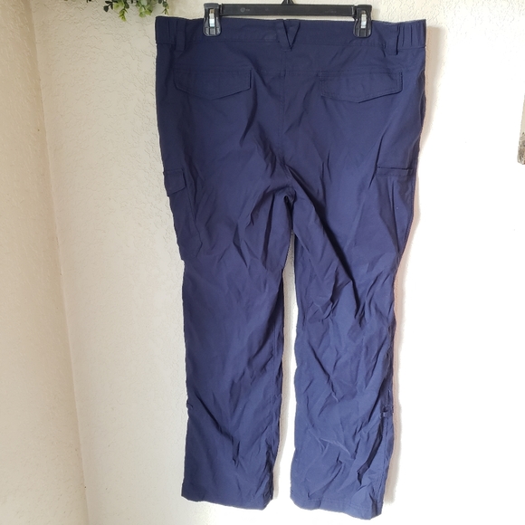 Like New Duluth Trading Co On The Fly Navy Blue Pants Women's Size 18 X 31 - Picture 6 of 10